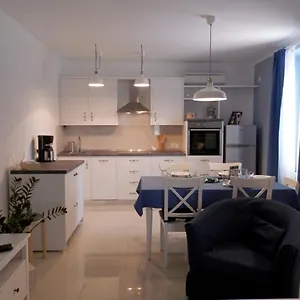 https://apartment-kiki-candy.primorje-gorskikotar.com