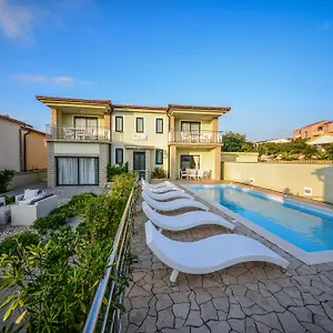 https://sunset-apartments-vir.hotelinzadar.com