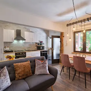 Olga Apartment